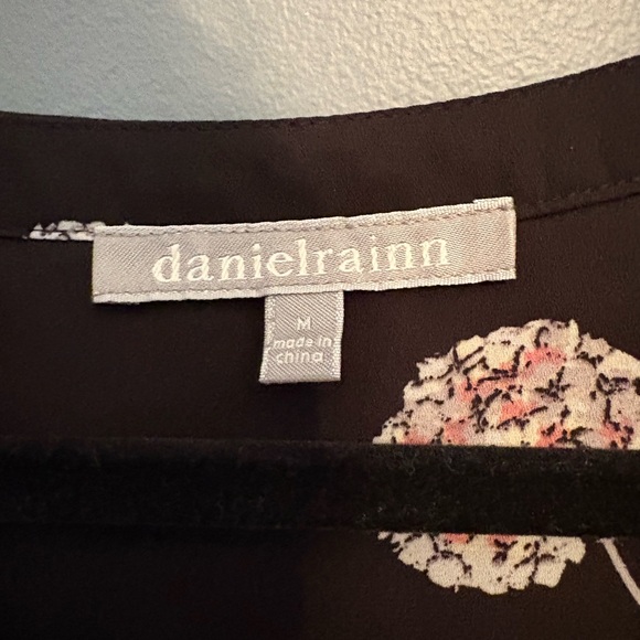 Daniel Rainn Black Floral Blouse - Picture 2 of 2